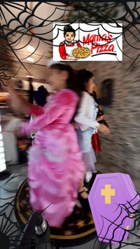 Mama Pizza Halloween